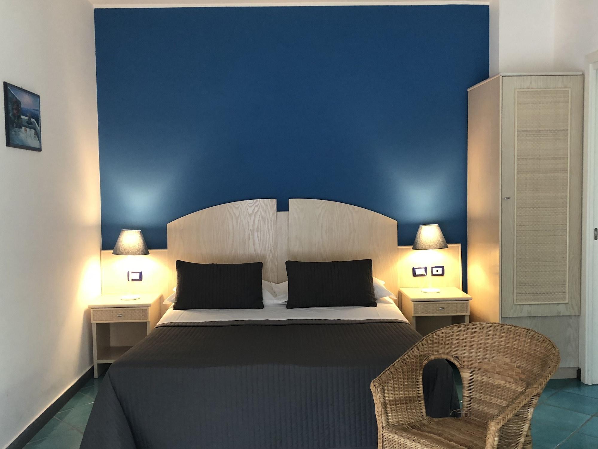 Agave Hotel Поцуоли Екстериор снимка