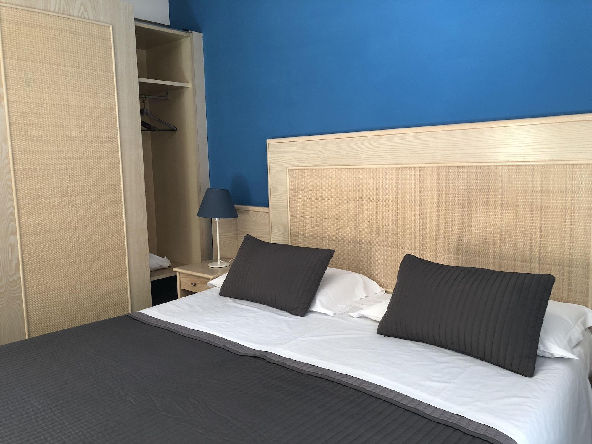 Agave Hotel Поцуоли Екстериор снимка