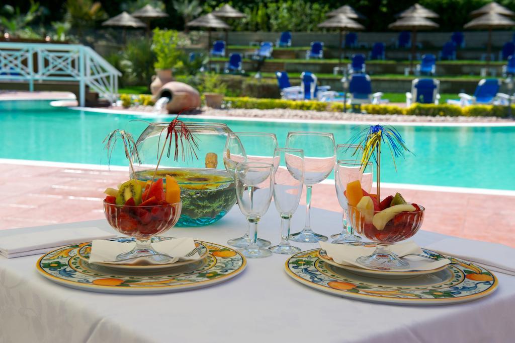 Agave Hotel Поцуоли Екстериор снимка
